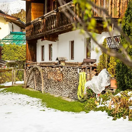 In Near Thurn Pass Skiing 펜션 *