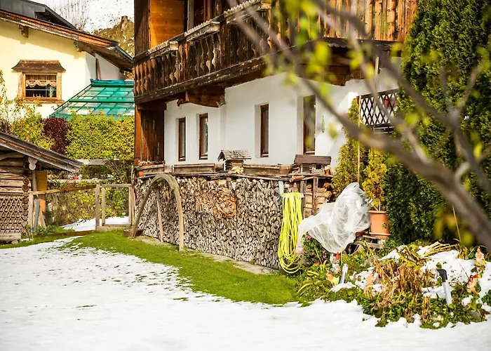 In Near Thurn Pass Skiing 펜션 *